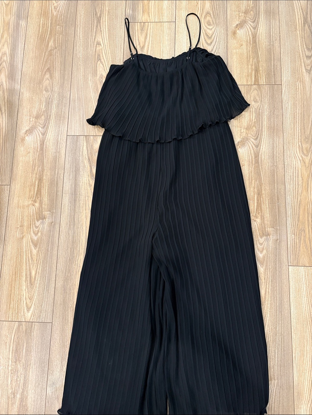 Gianni Bini Black Pleated Off-Shoulder Jumpsuit with straps - Picture 3 of 6